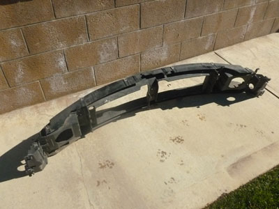 1998 Ford Expedition XLT - Headlight / Grille Housing Header Panel2